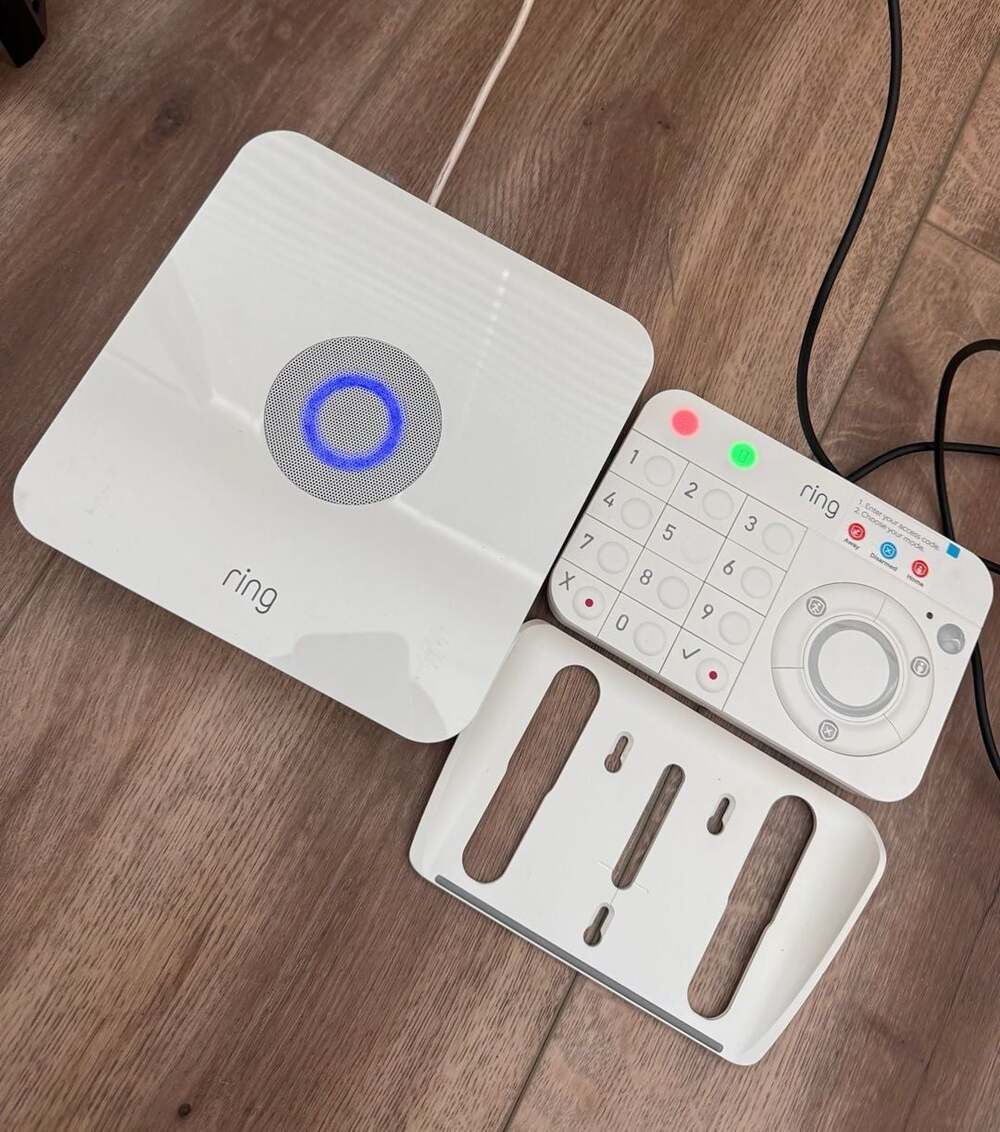 Ring Alarm Base Station And Keypad White Security Hub System 4HB1S70EN0